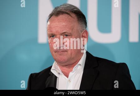 München, Deutschland. Oktober 2016. Andreas Brehme, ehemaliger deutscher Fußballnationalspieler, bei der Präsentation des Logos für die Fußball-Europameisterschaft 2020. Fußball-Weltmeister Andreas Brehme ist im Alter von 63 Jahren gestorben, bestätigte seine Familie am Dienstag vor der Deutschen Presseagentur. (Zu dpa: „Football World Champion Andreas Brehme Dead“) Credit: Sven Hoppe/dpa/Alamy Live News Stockfoto