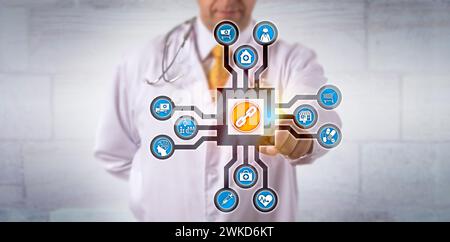 Nicht erkennbarer Arzt der Medizin aktiviert eine Blockchain-App für die Gesundheitslogistik. Health Care IT-Konzept für Datenmanagement über verteilte virtuelle Stockfoto