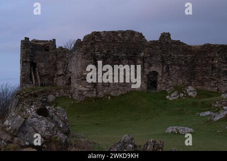 Schloss Sween in der Abenddämmerung Stockfoto