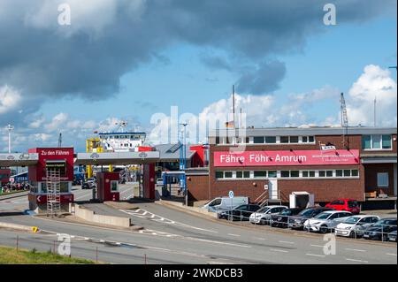 Dagebüll Fährhafen zu den inseln und Halligen an der Nordfriesischen Küste, blauer Himmel mit Wolken Stockfoto