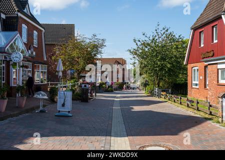Straßenszenen aus Norddorf auf der Nordseeinsel Amrum im Sommer *** Straßenszenen aus Norddorf auf der Nordseeinsel Amrum im Sommer Stockfoto