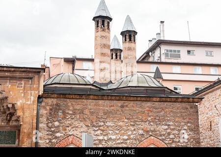 Sarajevo - BiH - 11. Februar 2024: Eingang des Gazi Husrev Beg Museums in Sarajevo, Bosnien und Herzegowina. Stockfoto