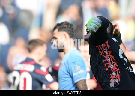 Roma, Italien. Februar 2024. Foto Alfredo Falcone/LaPresse 18. Februar 2024 - Roma, Italia - Sport, calcio - Lazio vs Bologna - Campionato italiano di calcio Serie A TIM 2023/2024 - Stadio Olimpico di Roma. Nella Foto: Lucasz Skorupski (28 FC Bologna) Foto Alfredo Falcone/LaPresse 18. Februar 2024 Rom, Italien - Sport, Fußball - Lazio vs Bologna - italienische Fußballmeisterschaft der Serie A 2023/2024 - Olympisches Stadion în Rom. Auf dem Bild: Lucasz Skorupski (28 Bologna FC) Credit: LaPresse/Alamy Live News Stockfoto