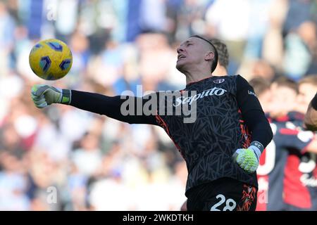 Roma, Italien. Februar 2024. Foto Alfredo Falcone/LaPresse 18. Februar 2024 - Roma, Italia - Sport, calcio - Lazio vs Bologna - Campionato italiano di calcio Serie A TIM 2023/2024 - Stadio Olimpico di Roma. Nella Foto: Lucasz Skorupski (28 FC Bologna) Foto Alfredo Falcone/LaPresse 18. Februar 2024 Rom, Italien - Sport, Fußball - Lazio vs Bologna - italienische Fußballmeisterschaft der Serie A 2023/2024 - Olympisches Stadion în Rom. Auf dem Bild: Lucasz Skorupski (28 Bologna FC) Credit: LaPresse/Alamy Live News Stockfoto