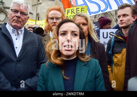 London, Großbritannien. Februar 2024. Stella Assange kommt zum High Court, um Julian Assanges Auslieferungsverhandlung zu treffen. Quelle: Vuk Valcic/Alamy Live News Stockfoto