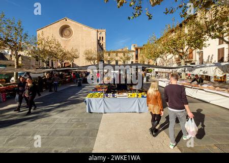 Plaza del Mercado, Pollensa, Mallorca, Balearen, Spanien. Stockfoto