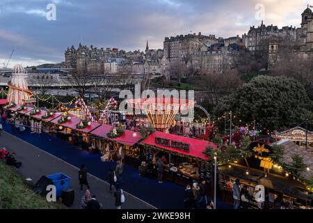 Mercado de Navidad, East Princes Street Gardens, Edimburgo, Lowlands, Escocia, Reino Unido. Stockfoto