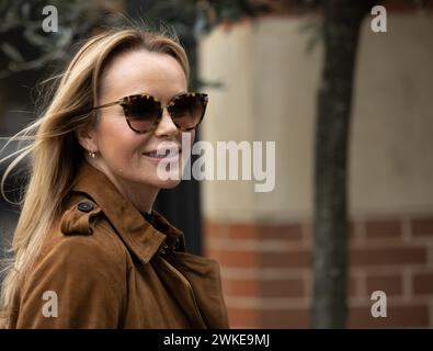 London, Großbritannien. Februar 2024. Prominente Moderatoren vor Global Radio Leicester Square London Großbritannien Amanda Holden Credit: Ian Davidson/Alamy Live News Stockfoto