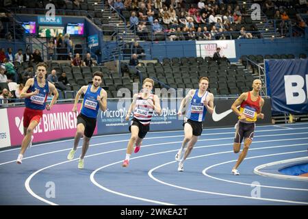 17/18. Februar 2024, Utilita National Indoor Arena, Birmingham, Großbritannien. Veranstaltung: 2024 Leichtathletikmeisterschaften in Großbritannien. Bildunterschrift: Herren 800 m Bild: Mark Dunn / Alamy Live News (Sport) Stockfoto