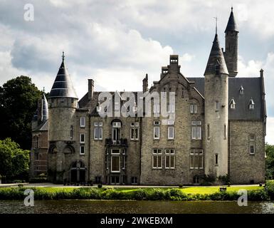 Das Schloss Bornem / Marnix an einem bewölkten Tag Stockfoto