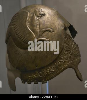 Helm. Bronce. 4. Jahrhundert v. Chr. Unbekannte Herkunft. Nationales Archäologisches Museum. Sofia. Bulgarien. Stockfoto