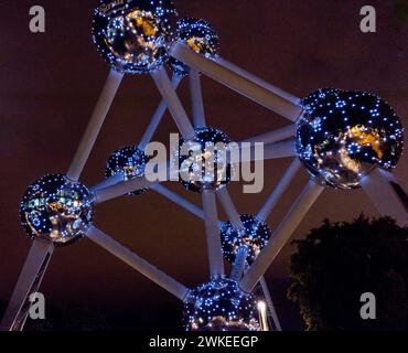 Das Atomium in Brüssel bei Nacht Stockfoto