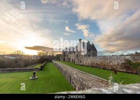 Aberdour Castle Fife, Teile der Burg stammen aus der Zeit um 1200 und machen Aberdour zu einer der beiden ältesten erhaltenen Burgen Schottlands Stockfoto