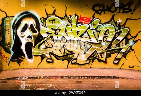 Die fantastischen Kunstwerke und Graffiti im Leake Street Tunnel, London. Stockfoto