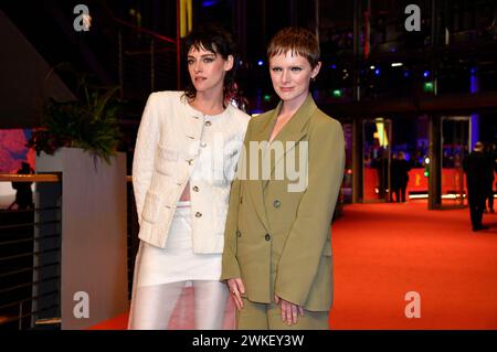 Kristen Stewart und Rose Glass bei der Premiere des Kinofilms 'Sterben / Dying' auf der Berlinale 2024 / 74. Internationale Filmfestspiele Berlin im Berlinale Palast. Berlin, 18.02.2024 Stockfoto