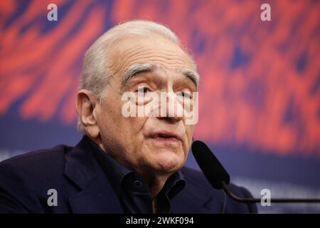 Berlin, Deutschland. Februar 2024. Martin Scorsese, Regisseur und Drehbuchautor, spricht während einer Berlinale-Pressekonferenz. US-Regisseur Martin Scorsese erhält für seine Lebensleistung bei den 74. Internationalen Filmfestspielen Berlin den Goldenen Ehrenbären. Quelle: Hannes P. Albert/dpa/Alamy Live News Stockfoto