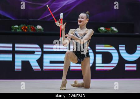 Chieti, Italien. Februar 2024. Darja Varfolomeev von Raffaelo Motto Viareggio während der Rhythmischen Gymnastik FGI Serie A1 2024 in PalaTricalle, Chieti, Italien am 17. Februar 2024 Credit: Independent Photo Agency/Alamy Live News Stockfoto