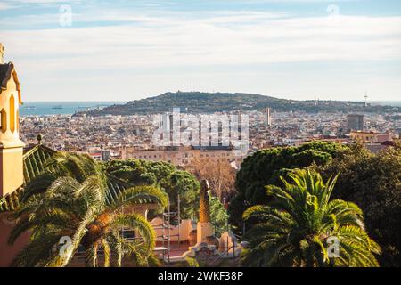 Barcelona Stadt, Panoramablick auf Montjuic vom Park Güell Stockfoto