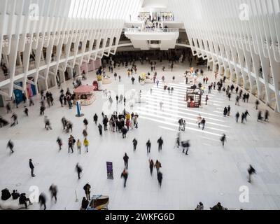 New York, USA - 1. Mai 2023: Hauptplatz der New Yorker World Trade Center Station. Stockfoto