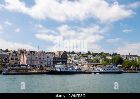 Passagierboote entlang des Kais in Dartmouth, Devon Stockfoto