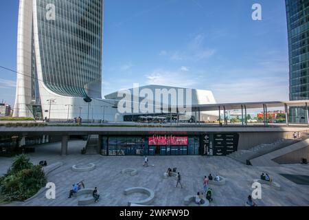 Mailand Cityife ist ein Gewerbe- und Wohnviertel, auch bekannt als Tre Torri. Der Generali-Turm wurde von der Architektin Zaha Hadid entworfen. Stockfoto