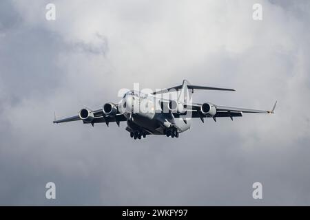 Die Boeing C-17A Globemaster III der United States Air Force mit der Nummer 07-7177 trifft auf der Münchner Sicherheitskonferenz im Süden ein. Me Stockfoto