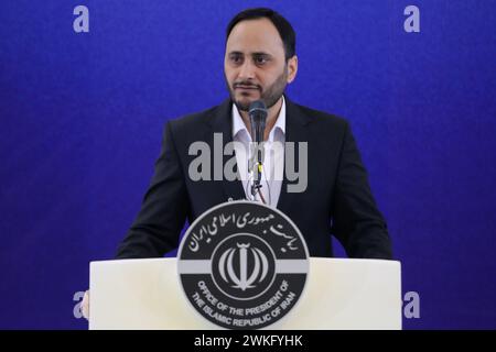 Teheran, Iran. Februar 2024. Der iranische Regierungssprecher ALI BAHADORI JAHROMI spricht während einer Pressekonferenz auf der 24. Iran Media Expo in Teheran. (Kreditbild: © Rouzbeh Fouladi/ZUMA Press Wire) NUR REDAKTIONELLE VERWENDUNG! Nicht für kommerzielle ZWECKE! Stockfoto