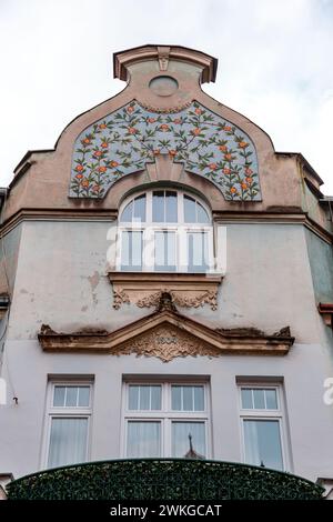 Jugendstilarchitektur aus den Straßen von Sarajevo, Bosnien und Herzegowina. Stockfoto