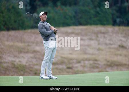 Am 17. Februar 2024 reagiert Rory McIlroy auf einen verpassten Putt während der dritten Runde des Genesis Invitational im Riviera Country Club in Pacific Palisades, CA. Charles Baus/CSM Stockfoto