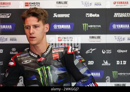 Doha, Katar. Februar 2024. Monster Energy Yamahas französischer Fahrer Fabio Quartararo wird am zweiten Tag der MotoGP-Vorsaisontests auf dem Lusail International Circuit in Lusail, Doha, Katar, am 20. Februar 2024 gesehen. Quelle: Qian Jun/Xinhua/Alamy Live News Stockfoto