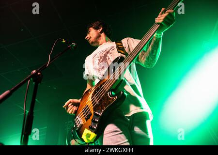 Mailand, Italien. Februar 2024. Nick Taylor von der Dead Poet Society tritt live bei Legend in Mailand auf. Quelle: SOPA Images Limited/Alamy Live News Stockfoto