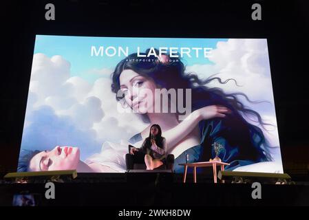 Mexiko-Stadt, Mexiko. Februar 2024. Die chilenische Sängerin und Songwriterin Mon Laferte nimmt an einer Pressekonferenz Teil, um ihre Autopoietica-Tour am 20. Februar 2024 im Palacio de los Deportes in Mexiko-Stadt anzukündigen. (Foto: Marco Gonzalez/Eyepix Group) Credit: NurPhoto SRL/Alamy Live News Stockfoto