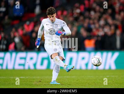 Aktenfoto vom 27.02.2022 von Torhüter Kepa Arrizabalaga aus Chelsea, der den entscheidenden Elfmeter verpasst. Liverpool jagte ein Vierfach und erzielte die erste Trophäe nach einem Elfmeterschießen in Wembley. Das Spiel blieb für 120 Minuten torlos, aber Liverpool setzte sich mit 11-10 Punkten durch, nachdem Chelsea Torhüter Kepa Arrizabalaga seinen Elfmeter verpasste. Ausgabedatum: Mittwoch, 21. Februar 2024. Stockfoto