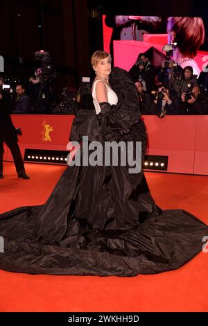 Sharon Stone bei der Ankunft zu der Verleihung des Goldenen Ehrenbären bei den 74. Internationale Filmfestspiele in Berlin 20.02.2024 *** Sharon Stone kommt bei der Verleihung des Goldenen Bären-Ehrenpreises auf den 74. Internationalen Filmfestspielen Berlin 20 02 2024 Stockfoto