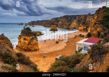 Praia da Dona Ana Strand in Lagos, Algarve, Portugal. Stockfoto