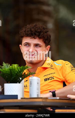 Sakhir, Bahrain. Februar 2024. Lando Norris (GBR) McLaren. Formel-1-Test, Tag 1, Mittwoch, 21. Februar 2024. Sakhir, Bahrain. Quelle: James Moy/Alamy Live News Stockfoto