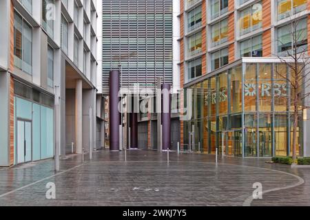 London, Vereinigtes Königreich - 19. Januar 2013: Eingang zum Royal Bank of Scotland RBS Office Building in Bankside. Stockfoto