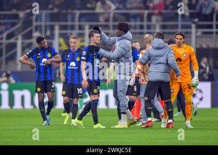 Mailand, Italien. Februar 2024. Die Spieler von Inter wurden nach dem UEFA Champions League-Spiel zwischen Inter und Atletico Madrid bei Giuseppe Meazza in Mailand gesehen. (Foto: Gonzales Photo/Alamy Live News Stockfoto