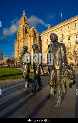 Das Beatles-Denkmal am Pier Head Liverpool Merseyside Stockfoto