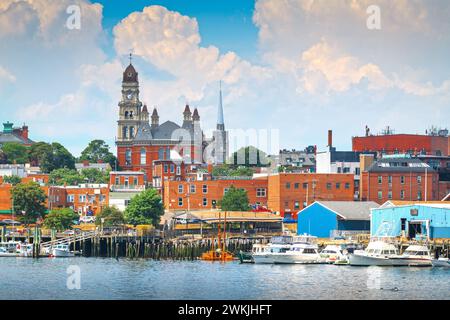 Gloucester, Massachusetts, USA Skyline der Innenstadt am Hafen. Stockfoto
