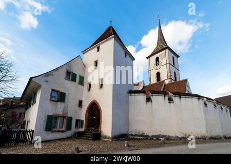 Die Festungskirche St. Arbogast bei der Gemeinde Muttenz. Kanton Basel-Land, Schweiz. Die Kirche ist die einzige in der Schweiz Stockfoto