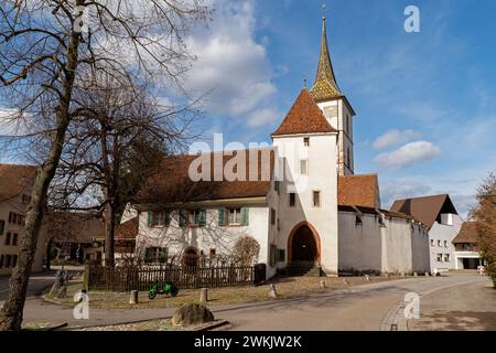 Die Festungskirche St. Arbogast bei der Gemeinde Muttenz. Kanton Basel-Land, Schweiz. Die Kirche ist die einzige in der Schweiz Stockfoto