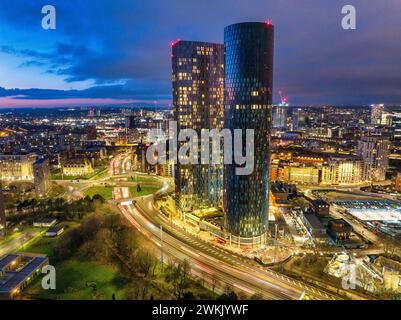 Luftbild von Manchester über dem Mancunian Way Stockfoto
