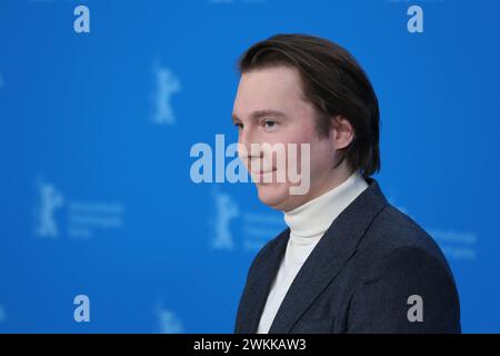 Berlin, 21. Februar 2024, Paul Dano beim Fotobesuch für den Film Spaceman beim 74. Internationalen Filmfestival Berlinale. Foto: Doreen Kennedy / Alamy Live News. Stockfoto