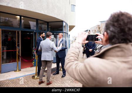 Heerlen, Niederlande, 21.02.2024 König Willem Alexander während eines Arbeitsbesuchs in Heerlen-Noord. Der Arbeitsbesuch konzentriert sich auf das National Liveability and Safety Program. Quelle: NLBeeld/POOL/Rob Engelaar Stockfoto