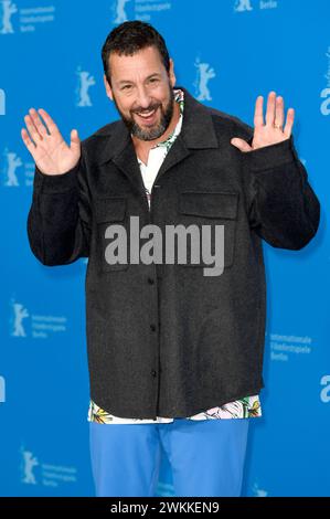 Adam Sandler beim Photocall zum Kinofilm Spaceman auf der Berlinale 2024 / 74. Internationale Filmfestspiele Berlin im Hotel Grand Hyatt. Berlin, 21.02.2024 *** Adam Sandler beim Fotobesuch zum Film Spaceman auf der Berlinale 2024 74 Berlin International Film Festival im Hotel Grand Hyatt Berlin, 21 02 2024 Foto:XC.xNiehausx/xFuturexImagex spaceman 4208 Stockfoto