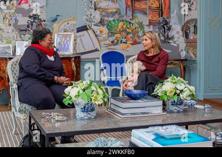 Den Haag, Niederlande, 20-02-2024, Königin Maxima im Huis Ten Bosch Palast für einen Empfang mit Premierministerin Mia Mottley von Barbados. Im Gespräch geht es darum, wie Finanzdienstleistungen zur finanziellen Resilienz und finanziellen Gesundheit beitragen können. Königin Máxima ist die Sonderanwältin des Generalsekretärs der Vereinten Nationen für integrative Entwicklungsfinanzierung (UNSGSA). Quelle: NLBeeld/POOL/Wesley de Wit Stockfoto