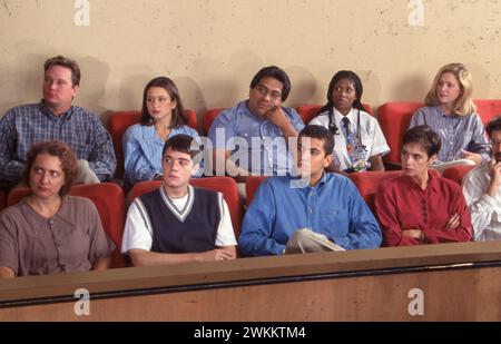Austin Texas USA, 1997: Geschworene hören Zeugenaussagen, während sie als Geschworene am Bezirksgericht Travis County tätig sind. ©Bob Daemmrich Stockfoto