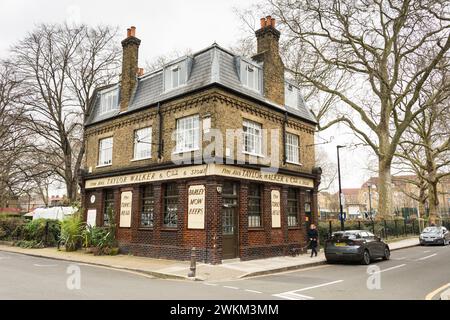 Außenansicht des ehemaligen Turk's Head Public House, Green Bank, Wapping, London, E1, England, Großbritannien Stockfoto