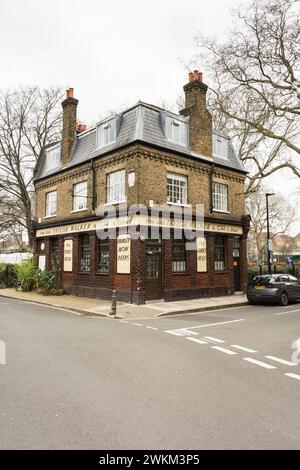 Außenansicht des ehemaligen Turk's Head Public House, Green Bank, Wapping, London, E1, England, Großbritannien Stockfoto